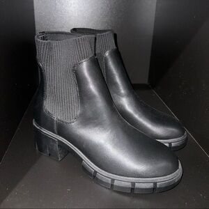 NEW BLACK ANKLE BOOTIES WITH STRETCH ANKLE SIZE 8.5